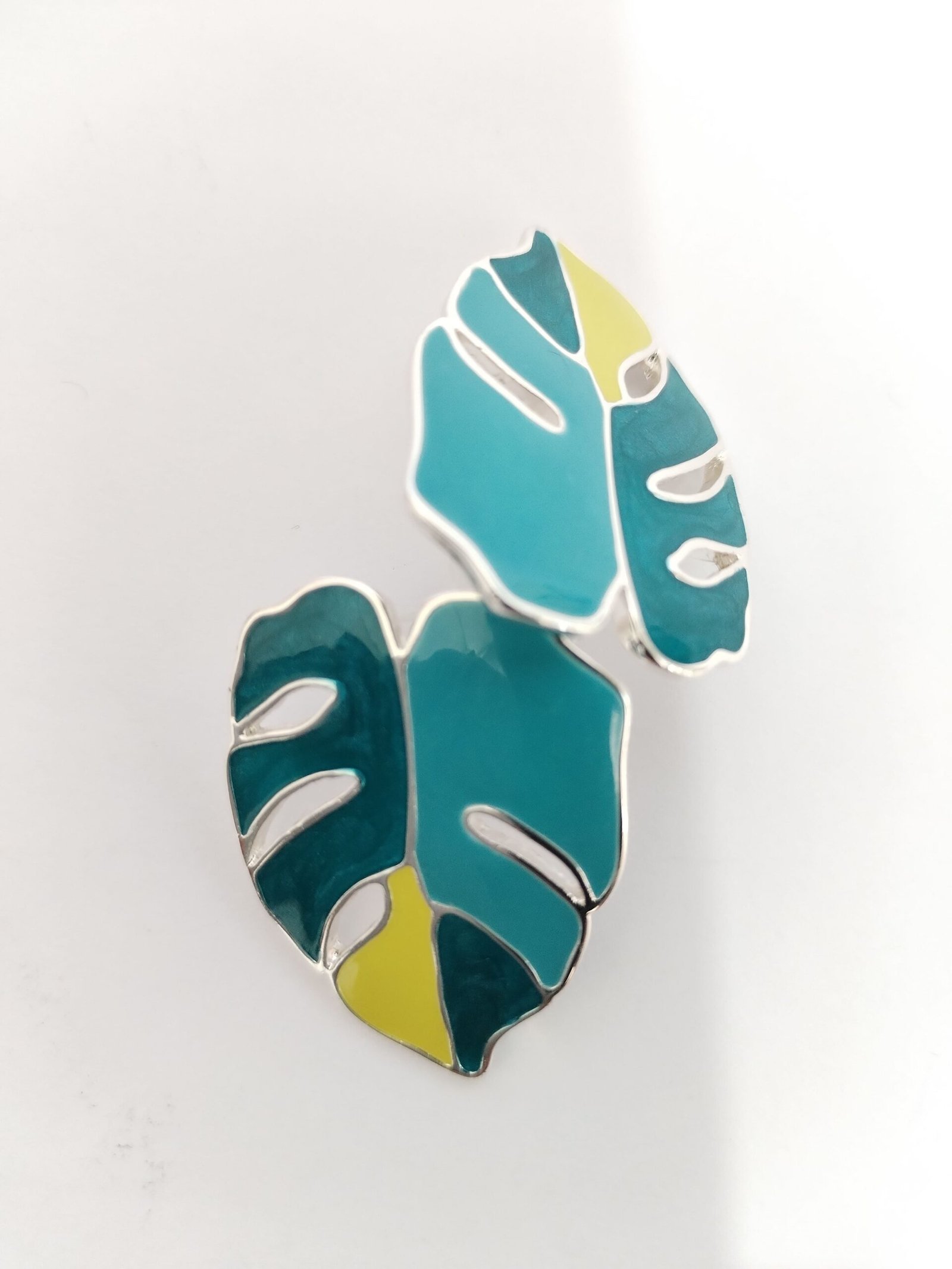 Aretes de Hoja de Monstera Tropical