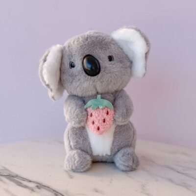 Peluche Koala Kawaii con Detalle de Fresa Bordada